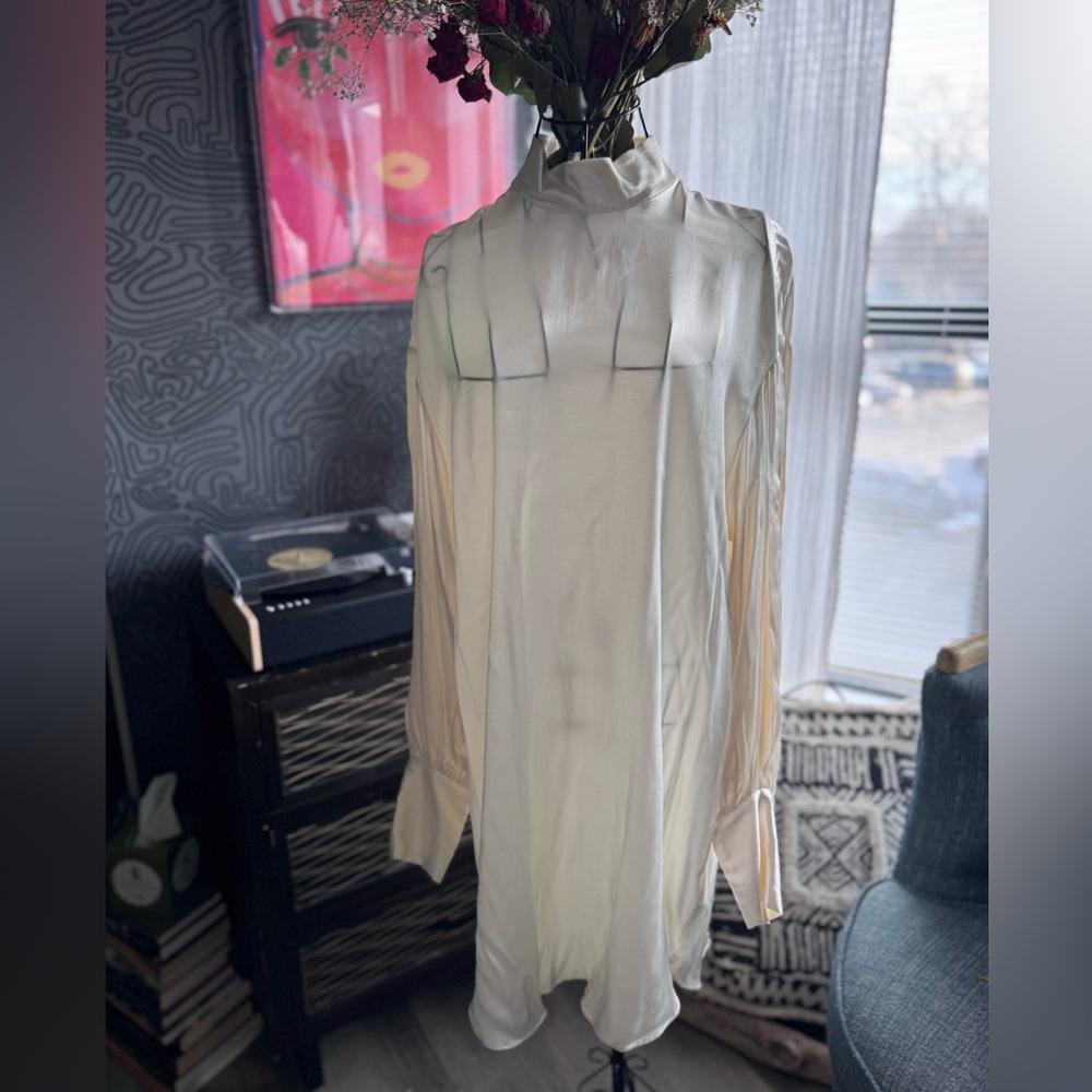 H&M off white satin dress